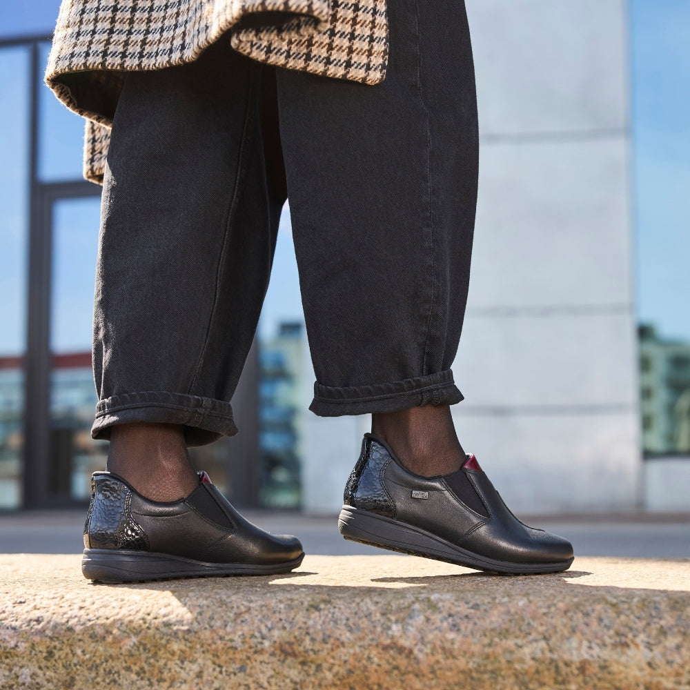 Rieker Ready 2 Go sko til dame i sort – Model 47253-00