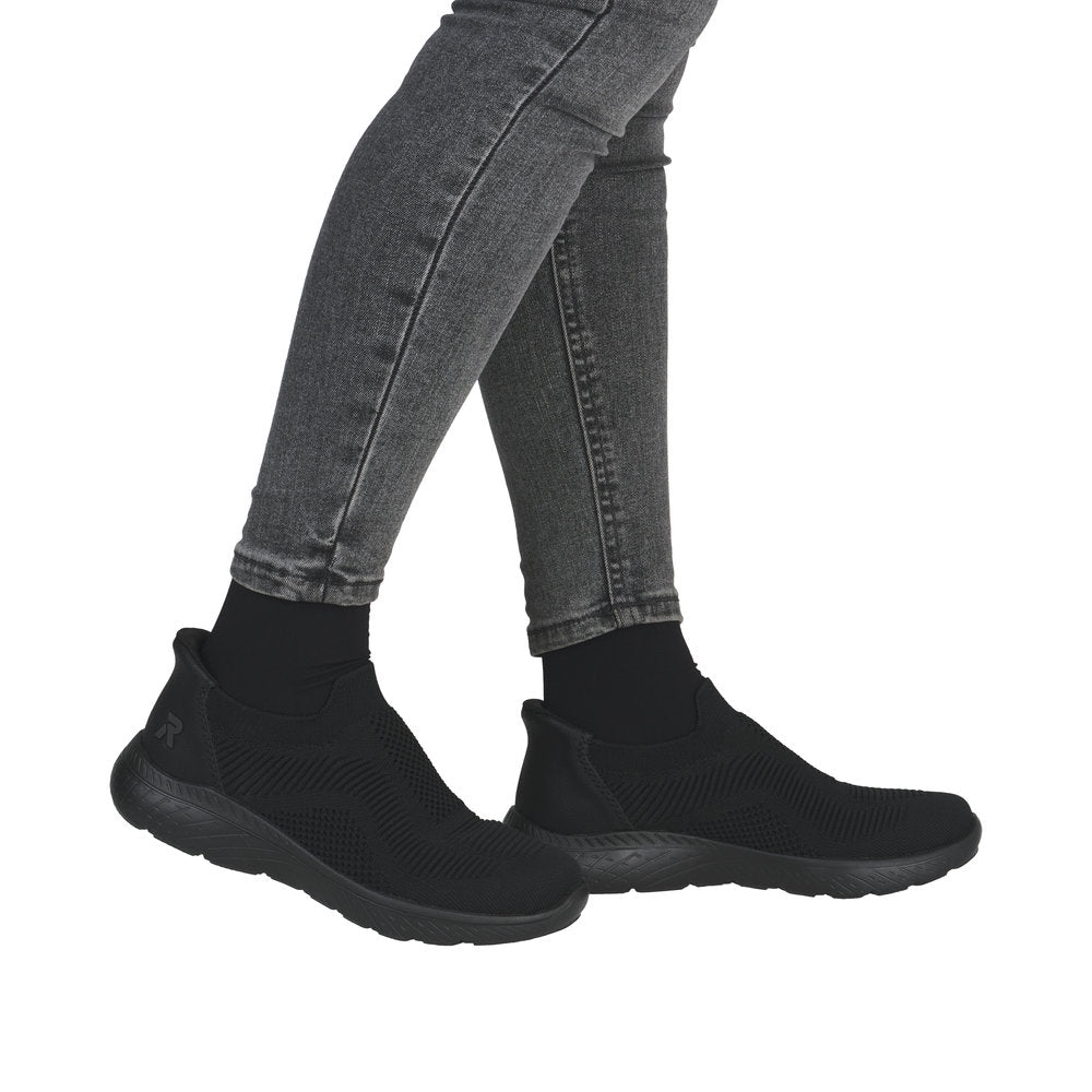 Rieker Ready 2 Go sko til dame i sort M5072-00