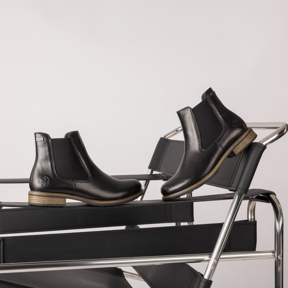 Rieker støvle til dame i sort – Model 74870-00