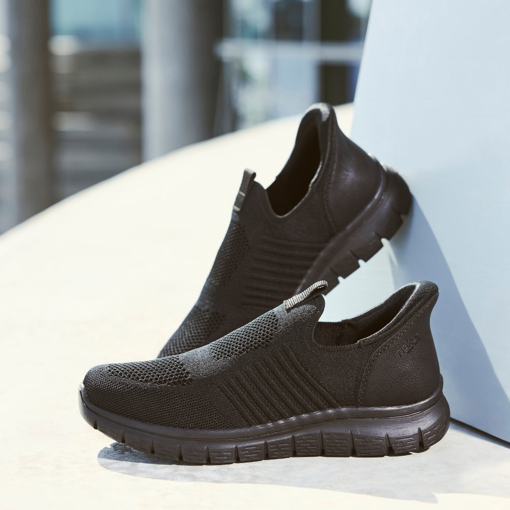 Rieker hyttesko til herre i sort B6659-01